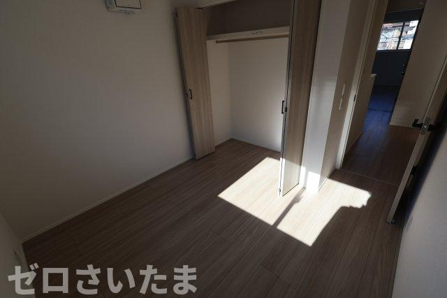 《仲介手数料無料》西区三橋５丁目1071-1新築一戸建てリナージュの洋室|撮影日 2025年11月21日 11:50 晴れ