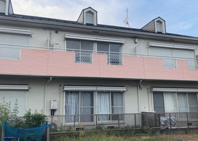【外観】 | パンプキンハイム | 家を建てる場合、方位は要チェックです。現実的に日当たりのよい家ならばリビングは南側、建築基準法でも北側に当たる家への配慮は求められています。土地を見学に行く際は、方位磁針を持って行くようにしましょう。