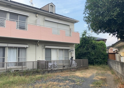 【外観】 | パンプキンハイム | 土地を買う際、住む地域の自治体や福祉の補助制度にも注目してみましょう。子供や老人の医療補助やゴミ出しのルールなど、自治体によってルールに大きな違いがあるため、暮らしやすい土地で判断するとよいでしょう。
