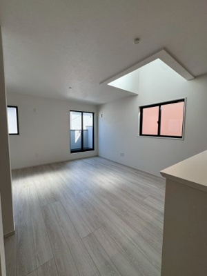 【居間・リビング】 | 塩釜口1期 | キャンペーン対象物件です♪詳細は弊社ホームページもしくはスタッフまでお気軽にお問合せ下さいませ♪ お役に立てる自信があります♪