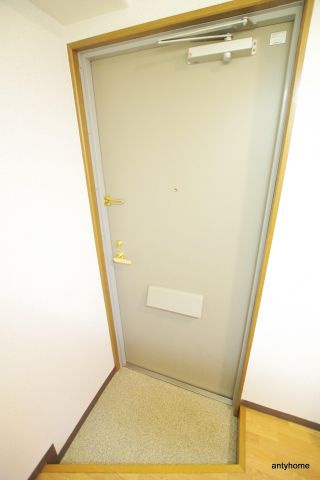 ジョリーフローラ　仲介手数料無料の玄関