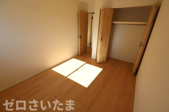 《仲介手数料無料》西区三橋５丁目1071-1新築一戸建てリナージュの洋室|撮影日 2025年11月21日 11:50 晴れ
