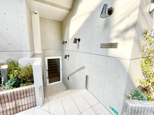 【エントランス】BRICK RESIDENCE　目黒本町