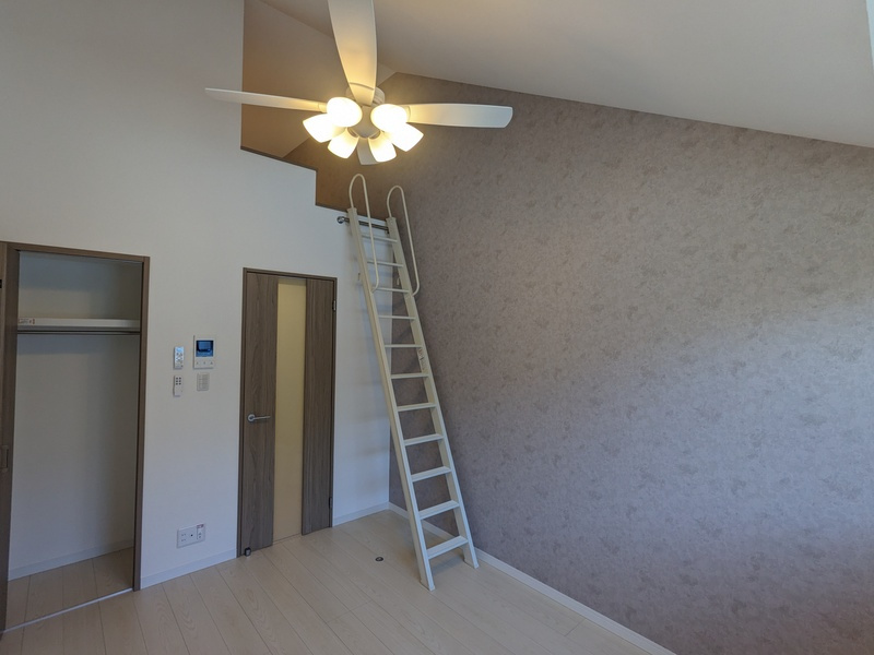 アザーレ・バモス宮前平の居間・リビング