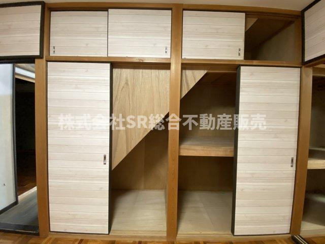 中石切町1丁目中古戸建の収納|たっぷりとした収納スペースです