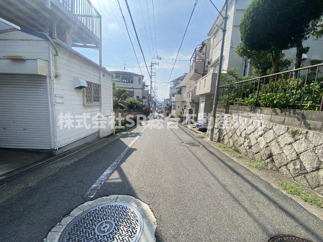 中石切町1丁目中古戸建の前面道路含む現地写真|前面道路含む現地写真です