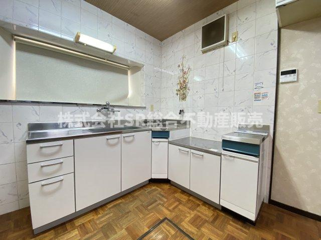 中石切町1丁目中古戸建のキッチン|L字型のお料理しやすいキッチンです！