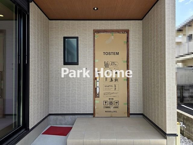 高知市旭町3丁目　新築戸建ての玄関