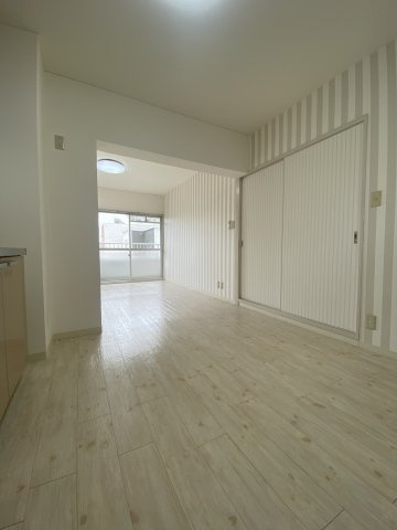 仲介手数料0円！K'sハウスの居間・リビング