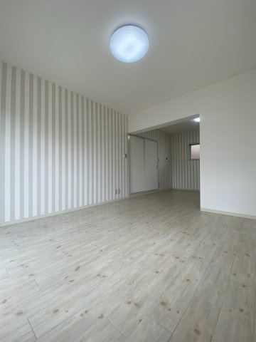 仲介手数料0円！K'sハウスの居間・リビング