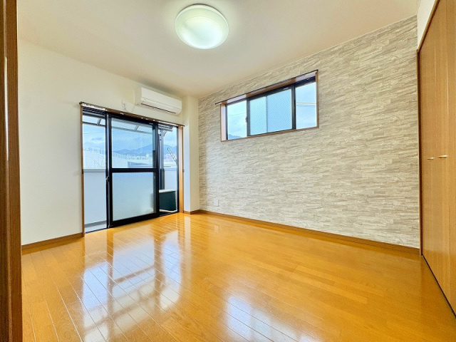 ＵＬＴＩＭＡＴＥ　ＯＮＥ　ＢＬＤＧ祇園の居間・リビング