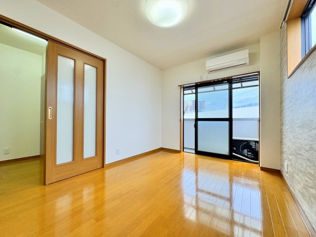 ＵＬＴＩＭＡＴＥ　ＯＮＥ　ＢＬＤＧ祇園の居間・リビング