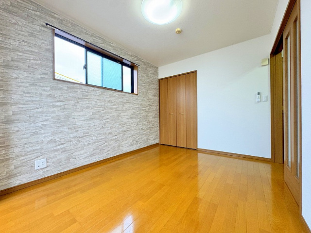 ＵＬＴＩＭＡＴＥ　ＯＮＥ　ＢＬＤＧ祇園の居間・リビング