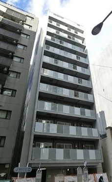 【外観】 | クレイシア練馬駅前 | 鉄筋コンクリート造のがっちりとした建物。