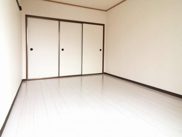 【洋室】 | エステート・ニューミー