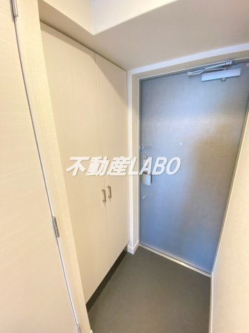 ファステートNAMBA華月の玄関