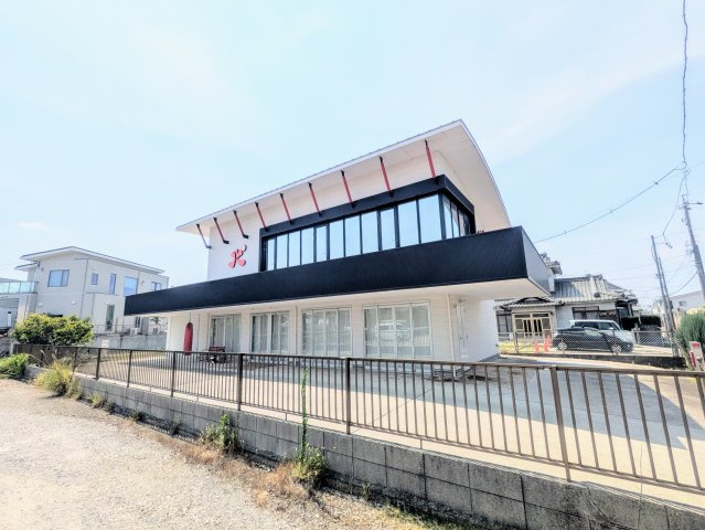 知立市新林町貸店舗の外観