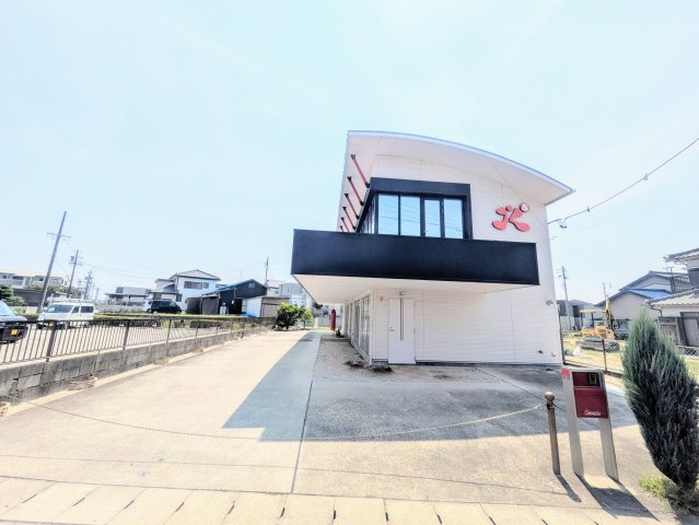 知立市新林町貸店舗の外観