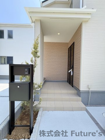 三郷市彦倉1丁目　新築戸建　全4棟　1号棟のエントランス|玄関アプローチ