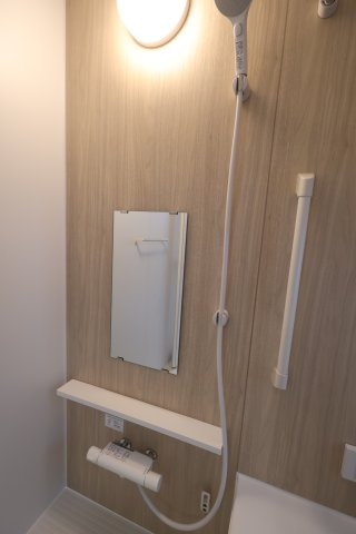 《仲介手数料無料》上尾市大字原市4001-16(全1戸)新築一戸建てハートフルタウンの浴室|撮影日 2025年10月28日 15:50 曇り