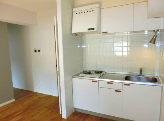 台東区松が谷２丁目の賃貸マンション