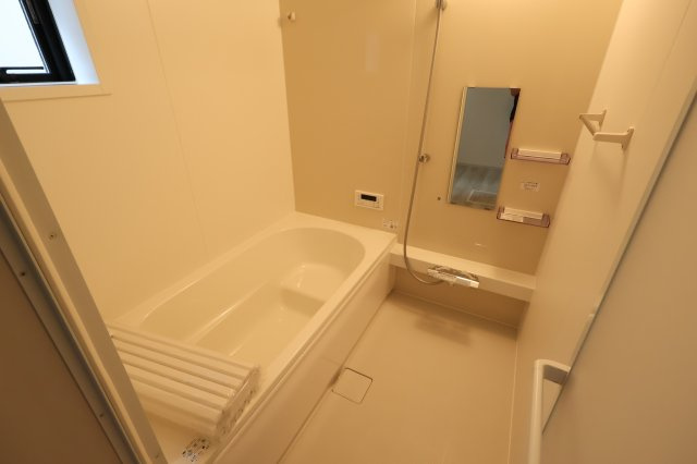 《仲介手数料無料》上尾市大字原市4230-5(全1戸)新築一戸建てZut PLUS+の浴室|撮影日 2025年9月4日 14:10 曇り