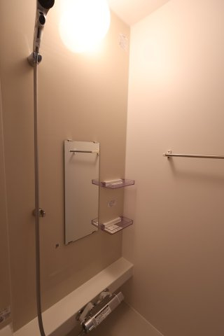 《仲介手数料無料》上尾市大字原市4230-5(全1戸)新築一戸建てZut PLUS+の浴室|撮影日 2025年9月4日 14:10 曇り