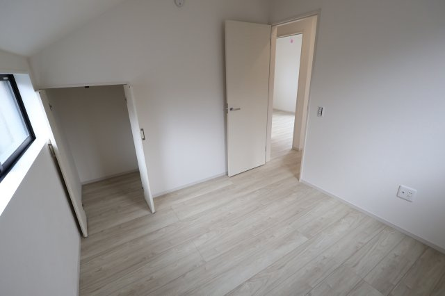 《仲介手数料無料》上尾市大字原市4230-5(全1戸)新築一戸建てZut PLUS+の洋室|撮影日 2025年9月4日 14:10 曇り