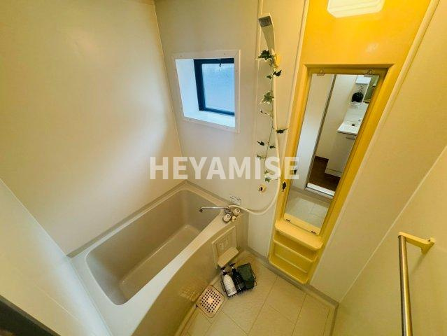 マルセイコート田中町の浴室