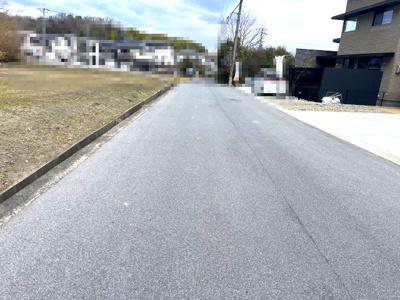 【前面道路含む現地写真】 | 【20万円ｷｬｯｼｭﾊﾞｯｸ対象物件】ファーストタウン第5広陵町大野 全6棟 1号棟