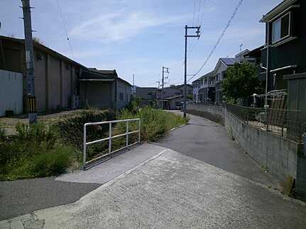 安芸郡熊野町城之堀１丁目 土地の前面道路含む現地写真