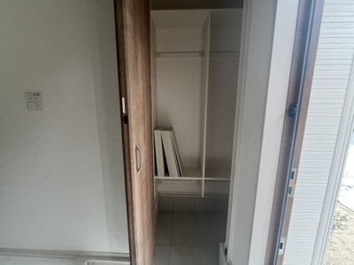 【玄関】 | 【20万円ｷｬｯｼｭﾊﾞｯｸ対象物件】ファーストタウン第5広陵町大野 全6棟 2号棟 | 施工例写真