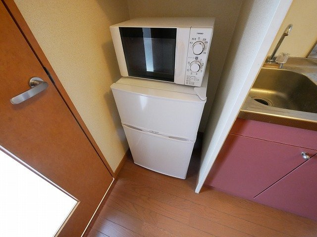 レオパレスグリシーナの設備|冷蔵庫、電子レンジ