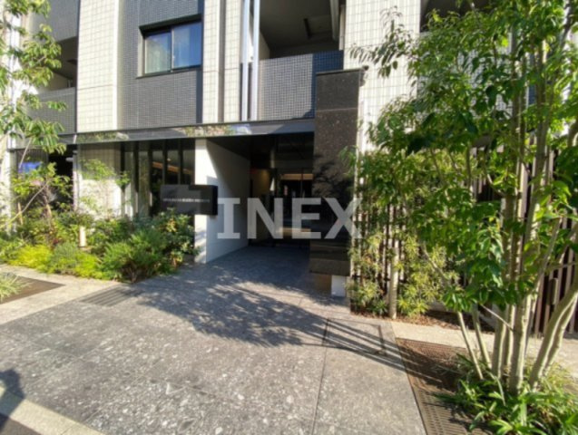 横浜市中区翁町２丁目の賃貸マンションのエントランス