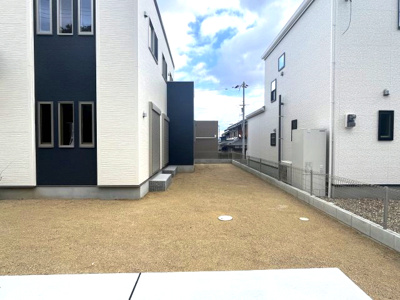 【玄関】 | 【20万円ｷｬｯｼｭﾊﾞｯｸ対象物件】ファーストタウン第5広陵町大野 全6棟 3号棟 | 施工例写真