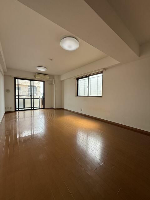 第七田嶋ビルの内装