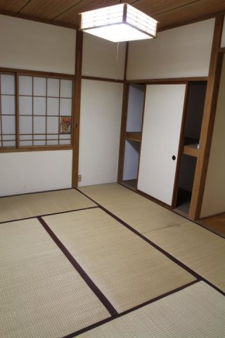 前沢アパートの和室