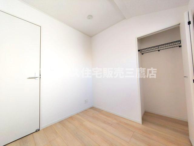 三鷹市大沢５丁目の新築一戸建の洋室