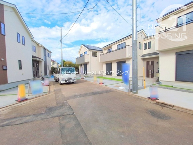 【前面道路含む現地写真】 | ハートフルタウン　東大和市狭山4丁目　新築　全8棟　C号棟 | 前面道路含む現地写真です