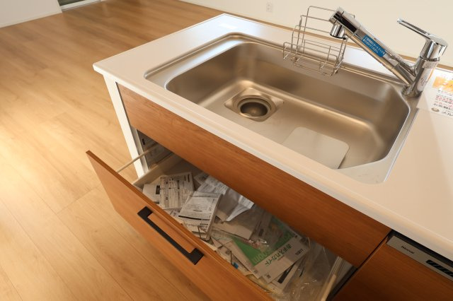 《仲介手数料無料》中央区上落合７丁目2-1新築一戸建てメルディアのキッチン|撮影日 2025年11月1日 15:00 晴れ