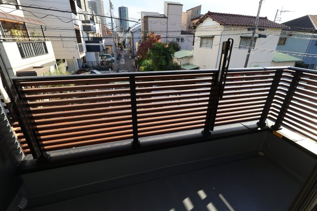 《仲介手数料無料》中央区上落合７丁目2-1新築一戸建てメルディアのバルコニー|撮影日 2025年11月1日 15:00 晴れ