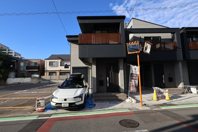 《仲介手数料無料》中央区上落合７丁目2-1新築一戸建てメルディアの外観|撮影日 2025年11月1日 15:00 晴れ