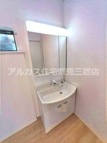 三鷹市大沢５丁目 京王線 西調布駅 新築戸建の独立洗面台