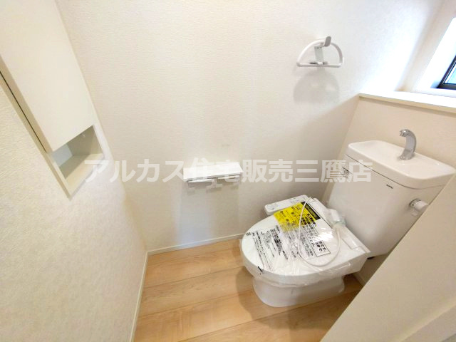 三鷹市大沢５丁目 京王線 西調布駅 新築戸建のトイレ