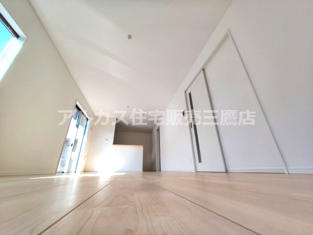 三鷹市大沢５丁目 京王線 西調布駅 新築戸建の居間・リビング