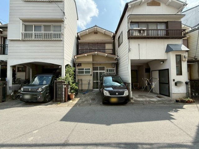 太秦堀ケ内町の外観|【現地】
車種制限有りますが、車も１台駐車可能です♪