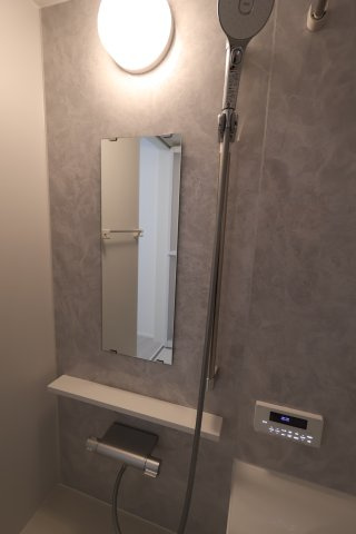 《仲介手数料無料》中央区上落合７丁目2-1新築一戸建てメルディアの浴室|撮影日 2025年11月1日 15:00 晴れ