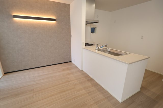 《仲介手数料無料》中央区上落合７丁目2-1新築一戸建てメルディアのキッチン|撮影日 2025年11月1日 15:00 晴れ