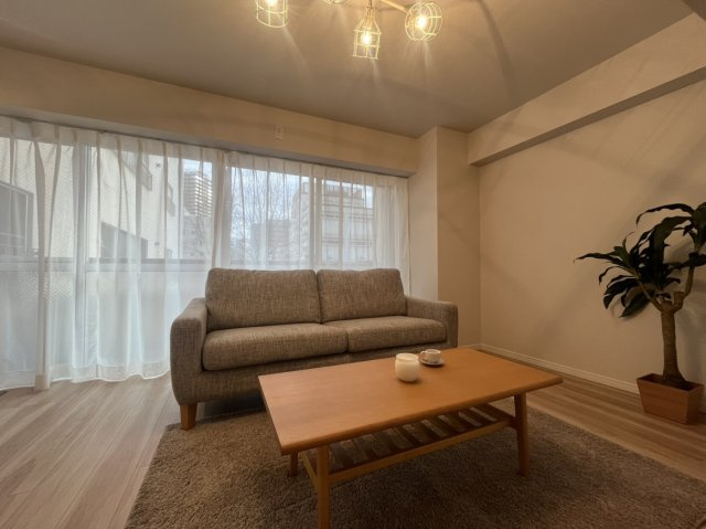 【居間・リビング】仙台中央マンション 