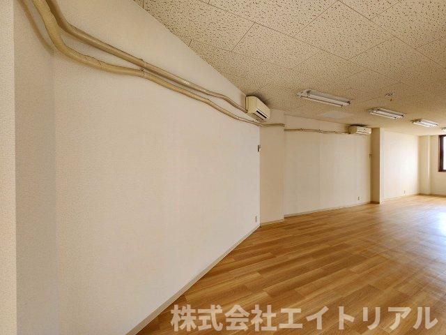 山口ビルの内装